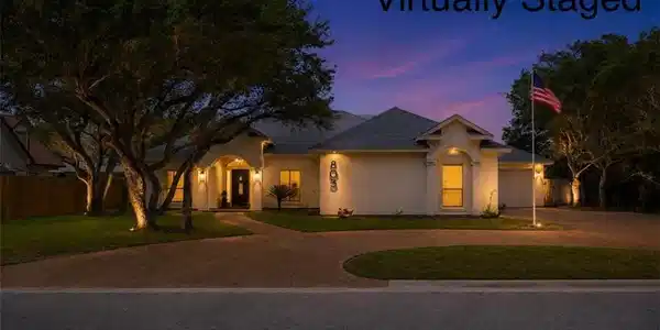 Image 4: VIRTUAL IMAGE - EVENING VIEW