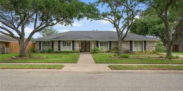 4958 Cherry Hills