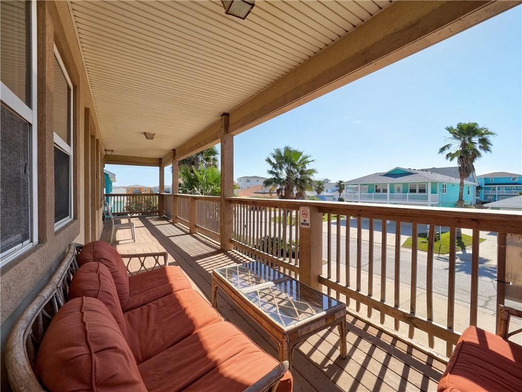 Image 3: Front of House Balcony