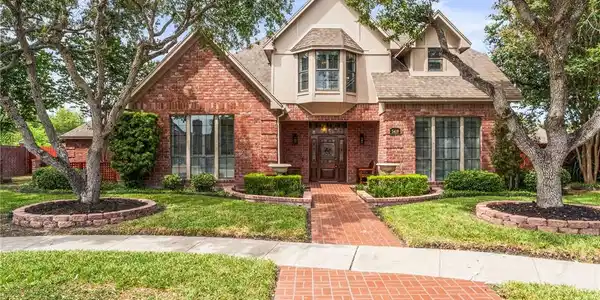 5418 Hulen Drive