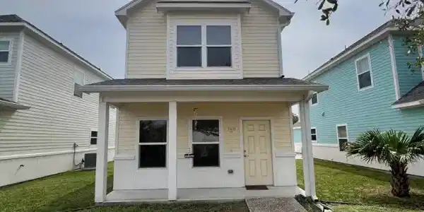 140 Lavaca Circle