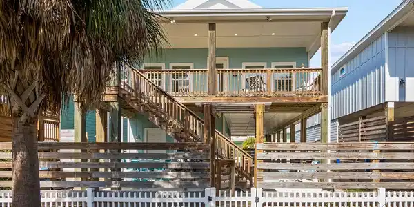 421 Paradise Pointe Drive