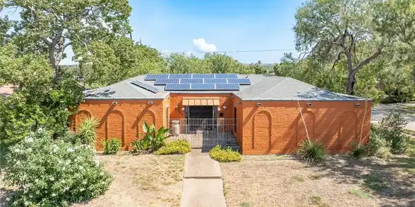 402 Sharon Drive