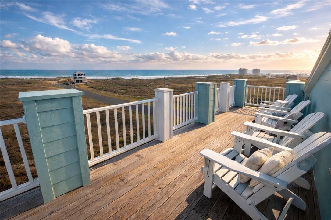 Image 4: View from 4th floor overlook