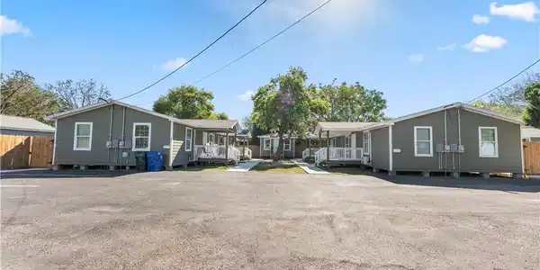 2907 Mary Street