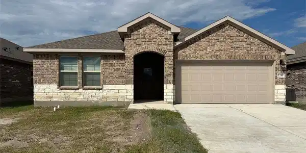 7210 Cattlemen Drive