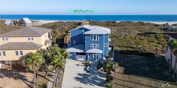 823 Parkplace