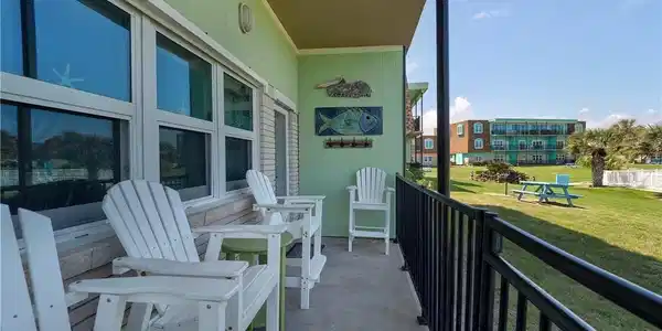 700 Island Retreat