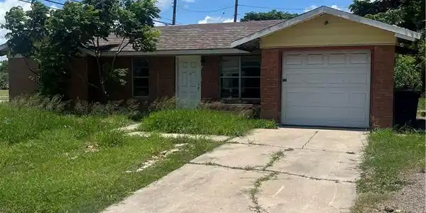 1649 Pinewood Drive