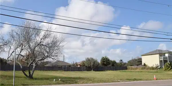 1222 Laguna Shores