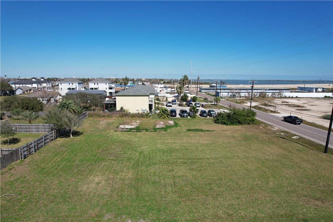 Image 4: One of three lots