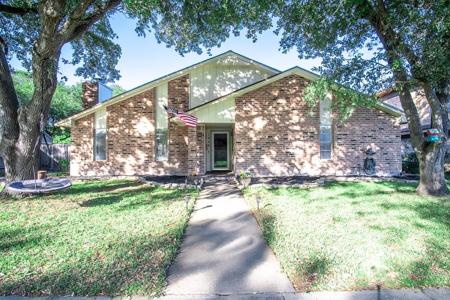 1908 Oak Ridge Drive