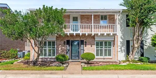 15 Rock Creek Drive