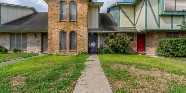 4002 Oak Forest Drive