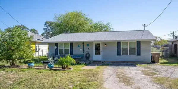 2525 Dune Drive