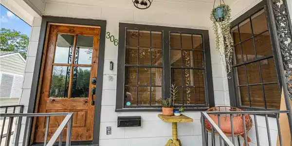 306 Naples Street