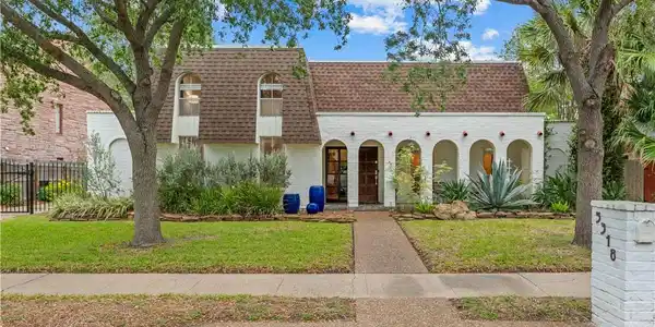5318 River Oaks Drive