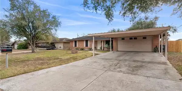 10749 Kingwood Drive