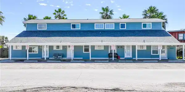 131 E White Avenue