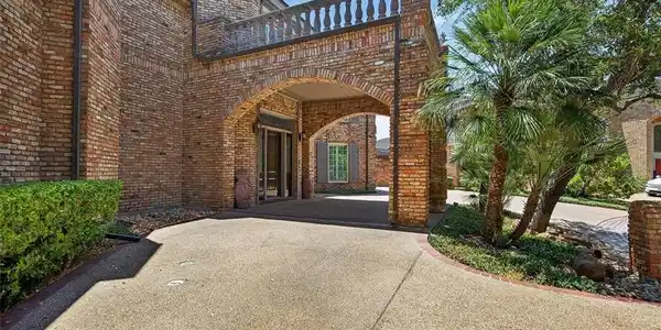 4811 Ocean Drive