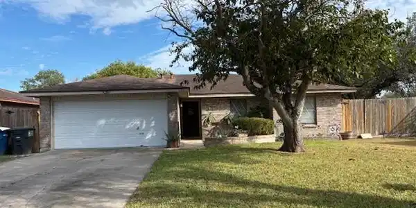 11901 Black Peak Drive