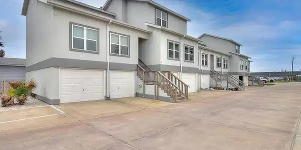 200 6th, Heritage Lane