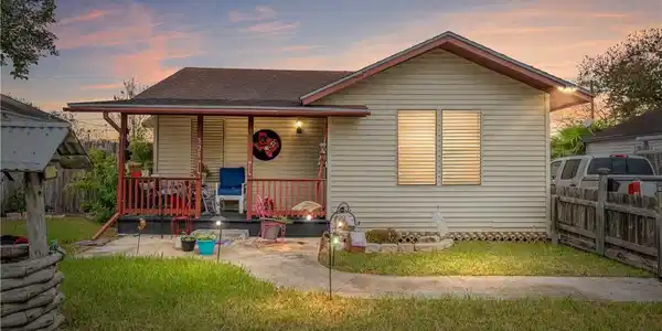 525 Dixon Drive