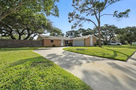 1522 W Palm