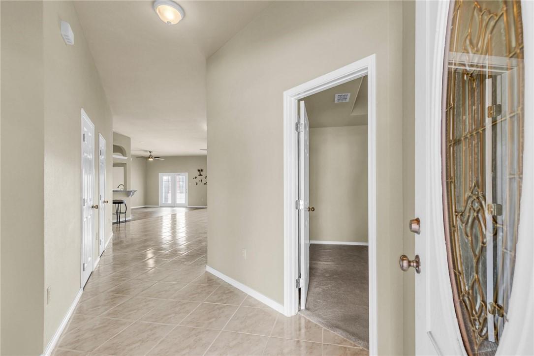 Image 4: Entry