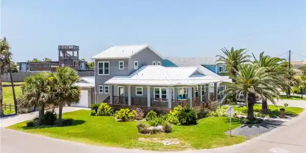 522 Lantana Drive