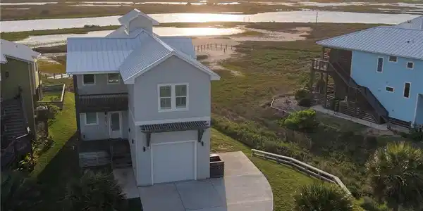 468 Paradise Pointe Drive