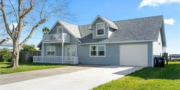309 E. Pompano