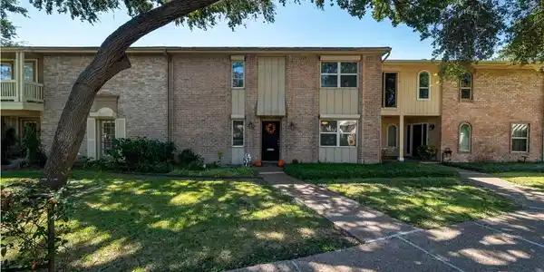 3535 Santa Fe Street