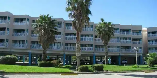 3938 Surfside Boulevard