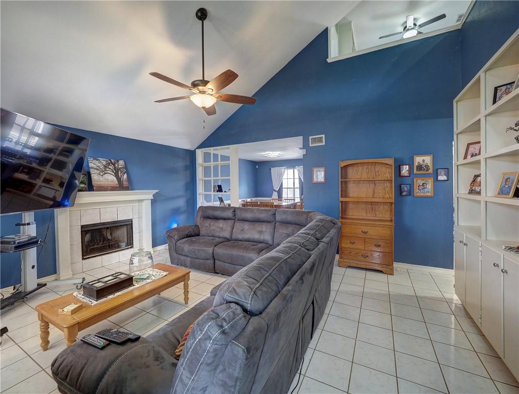 Image 3: Living room with fireplace!
