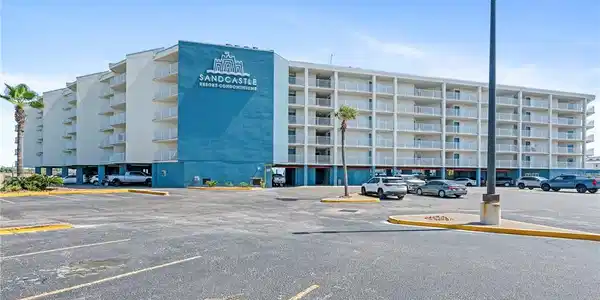 800 Sandcastle Drive