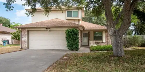 2213 Alazan Drive