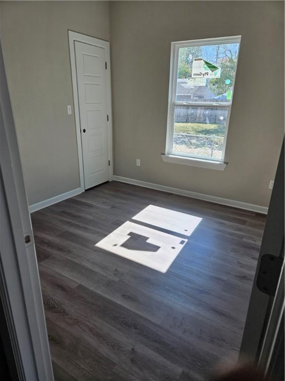 Image 4: Bedroom 2