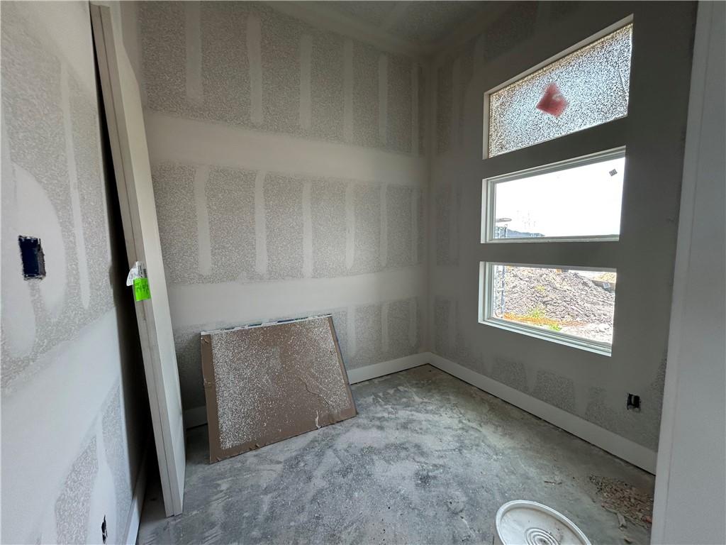 Image 3: Separate office