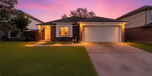 7906 Wolf Drive
