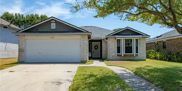 2714 Victoria Park Drive