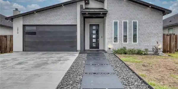 2610 Lady Andrea Drive