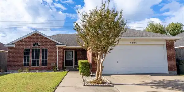 6825 Meadowbreeze Parkway