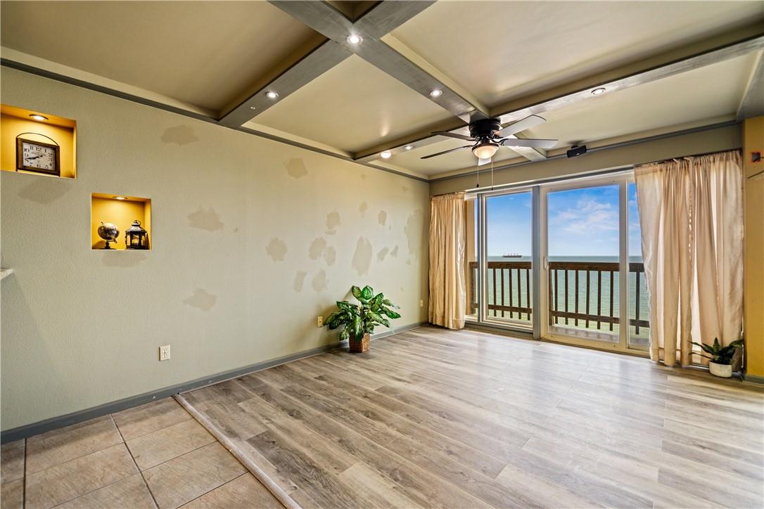 Image 3: Great water view from living room