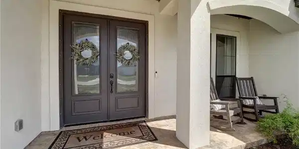 Image 3: Double Door Entry
