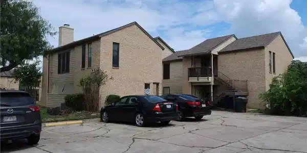 2218 Capitan Drive