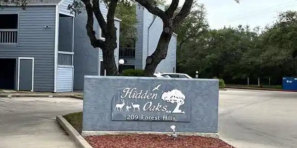 209 Forest Hills