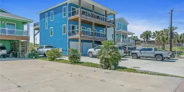 726 Lantana Drive