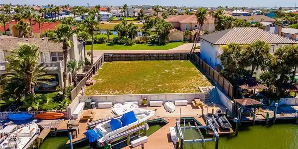 359 Mustang Boulevard
