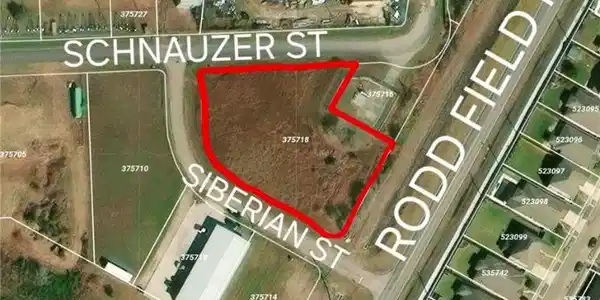 7021 Schnauzer Street